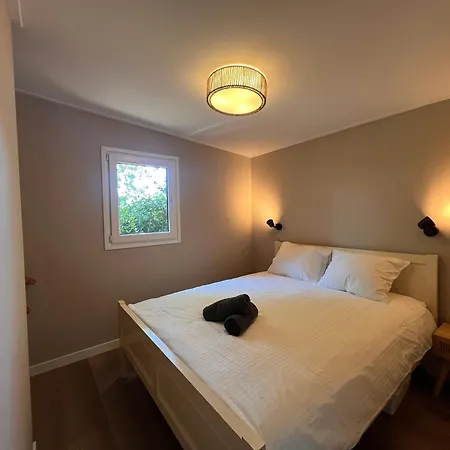 Luxury Retreat Veluwe - Garden, Ac, Bathtub Chalet Putten